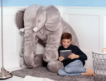 Grandi elefanti di peluche