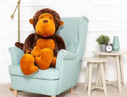Grandi scimmie di peluche