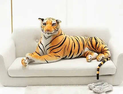 Grandi tigri di peluche